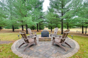 Steps to Golf Course Nekoosa Home with Serene Yard!